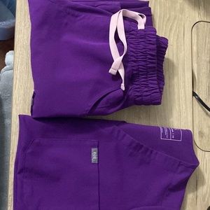 Figs purple high waisted yola xxs bottoms and Catarina scrub top xs